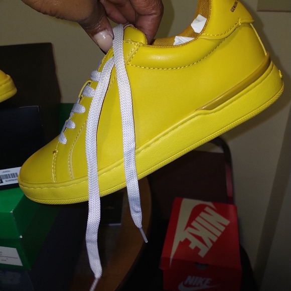 Coach yellow sneakers - Picture 2 of 5